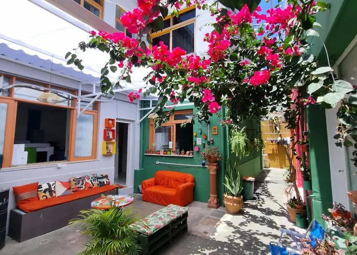 Nomads Hostel Multicultural & Coworking Salvador